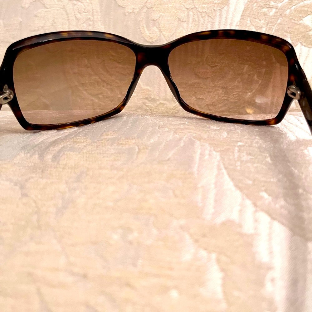 Celine Luxury Tortoise shell sunglasses mint condition.No signs of wear.Look new - Picture 7 of 13